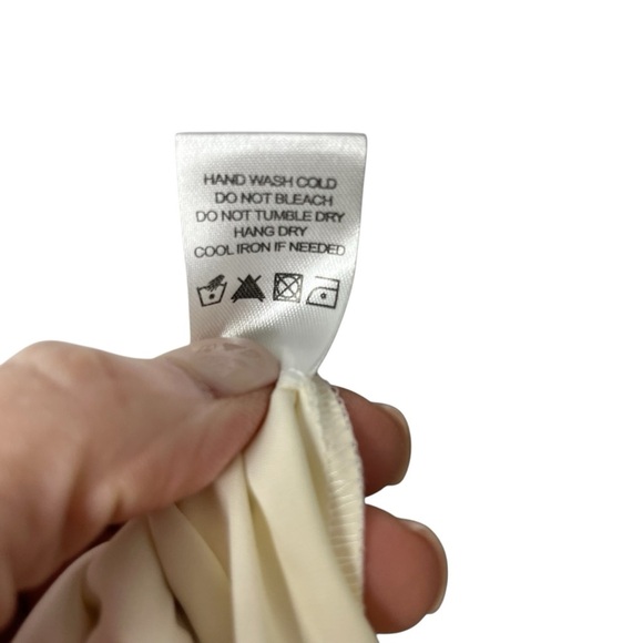 L'Academie The Button Cami Cream Size XS Cream V Neck - Picture 7 of 7